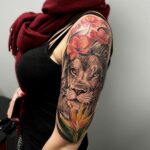 tatouage lion, tatouage fleurs, tatouage couleurs, Yana Sulina, Excess tattoo