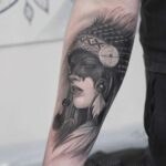 Tatouage, noir et gris, bras, indienne, Galina Simakina, Excess tattoo