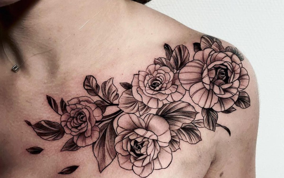 Tatouage épaule, tatouage poitrine ,Juan Emilio, tatouage Floral, tatouage femme, tatouage féminin, Excess tattoo